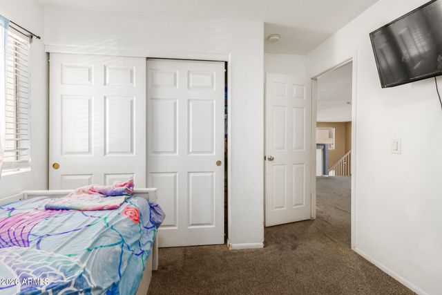 2910 E WINDSONG Drive, Phoenix, AZ 85048