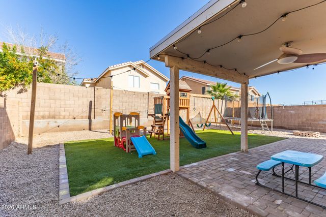 2910 E WINDSONG Drive, Phoenix, AZ 85048