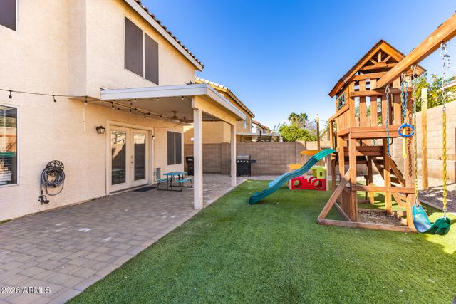 2910 E WINDSONG Drive, Phoenix, AZ 85048