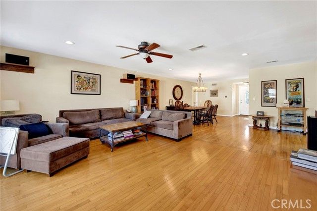 22677 Criswell, West Hills (los Angeles), CA 91307