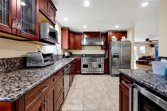 22677 Criswell, West Hills (los Angeles), CA 91307