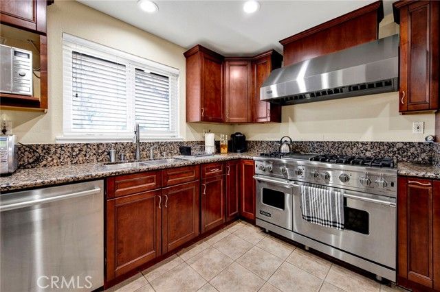 22677 Criswell, West Hills (los Angeles), CA 91307