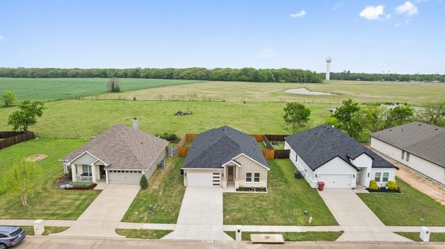 1876 Meadowview, Canton, TX 75103