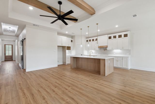 1876 Meadowview, Canton, TX 75103