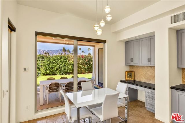 6 Carrera Place, Rancho Mirage, CA 92270