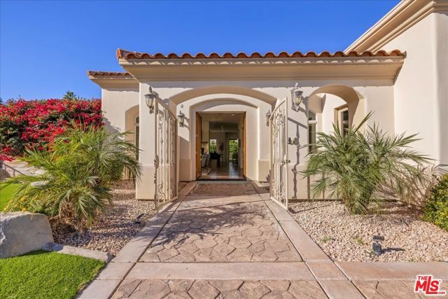6 Carrera Place, Rancho Mirage, CA 92270