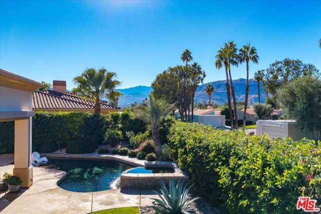 6 Carrera Place, Rancho Mirage, CA 92270