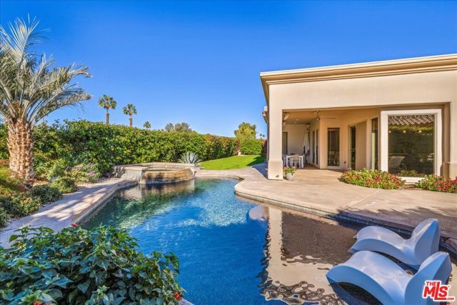 6 Carrera Place, Rancho Mirage, CA 92270