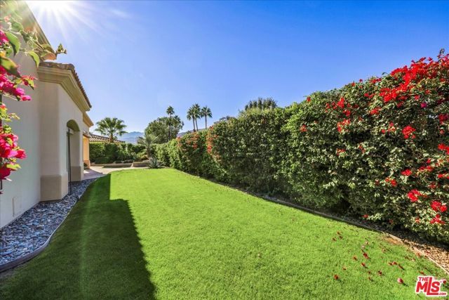 6 Carrera Place, Rancho Mirage, CA 92270