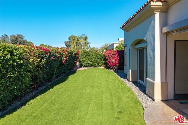 6 Carrera Place, Rancho Mirage, CA 92270
