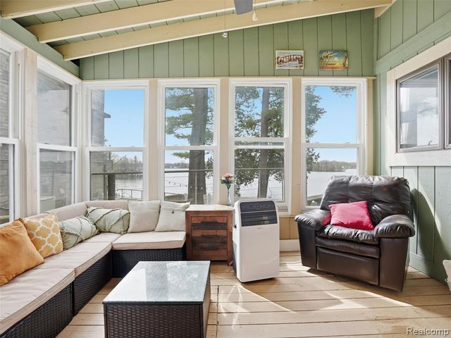 3349 Duffield Street, White Lake, MI 48383