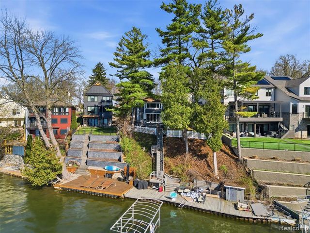 3349 Duffield Street, White Lake, MI 48383