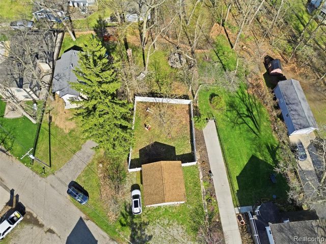 3349 Duffield Street, White Lake, MI 48383