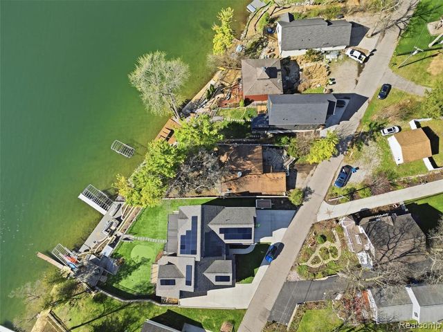 3349 Duffield Street, White Lake, MI 48383
