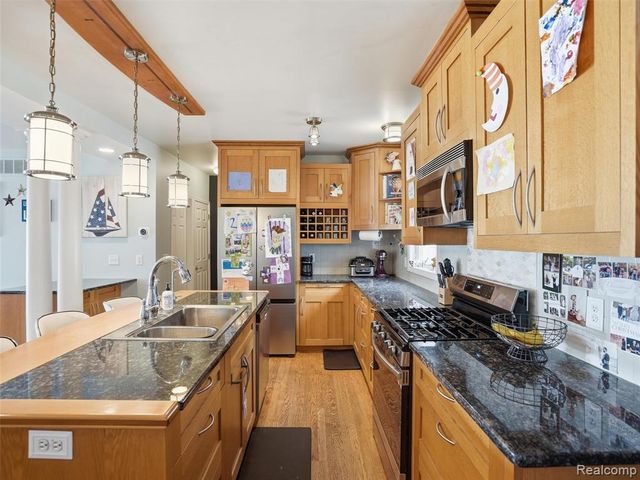 3349 Duffield Street, White Lake, MI 48383