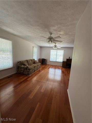 106 Toni Lane, St Clairsville, OH 43950