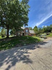 106 Toni Lane, St Clairsville, OH 43950