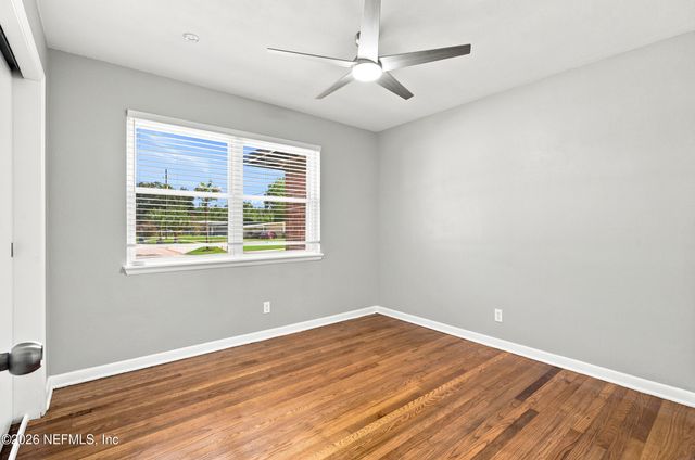 6522 BARKWOOD Drive, Jacksonville, FL 32277