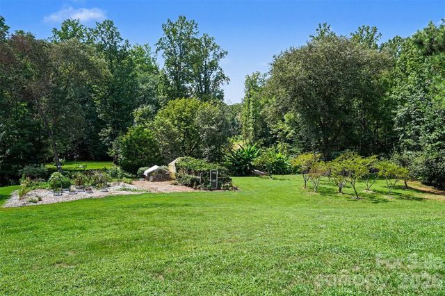 1206 Alberto Lane, Stanley, NC 28164
