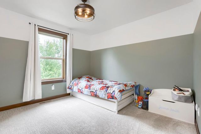 1030 Bellaire Boulevard NW, Isanti, MN 55040