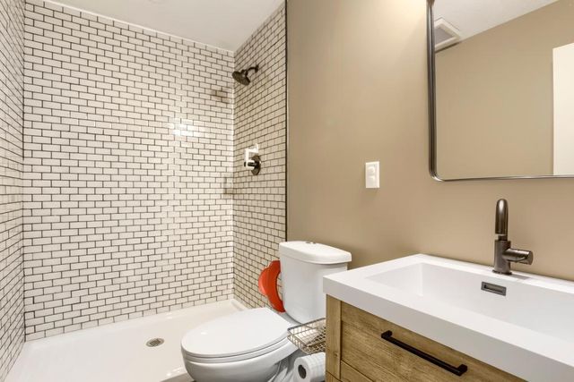 1030 Bellaire Boulevard NW, Isanti, MN 55040