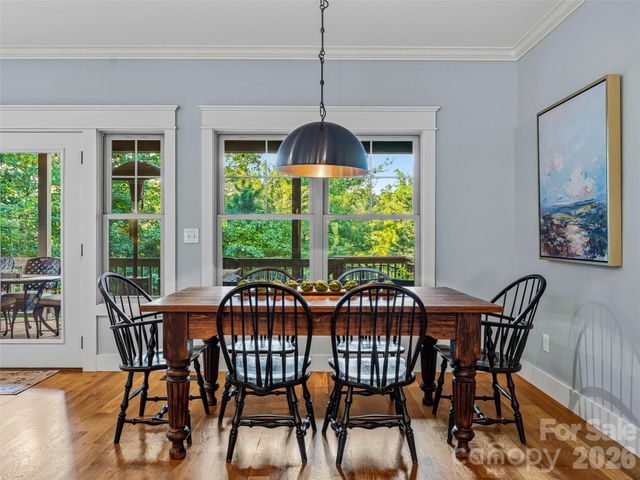4 Old Bridge Circle, Fairview, NC 28730