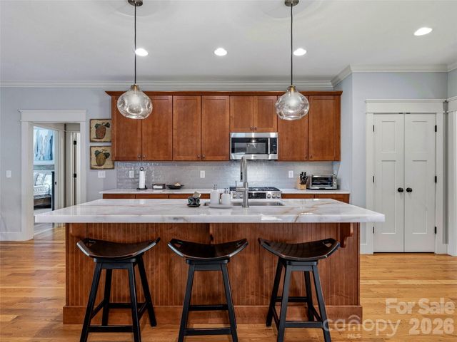 4 Old Bridge Circle, Fairview, NC 28730