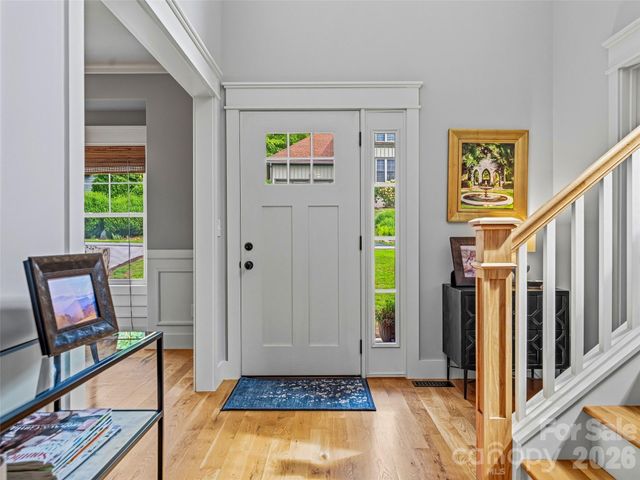 4 Old Bridge Circle, Fairview, NC 28730