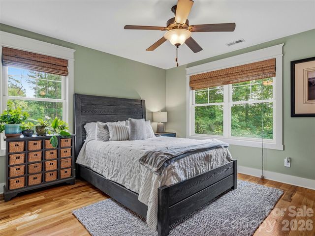 4 Old Bridge Circle, Fairview, NC 28730