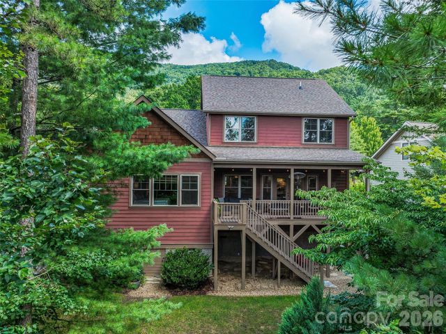 4 Old Bridge Circle, Fairview, NC 28730