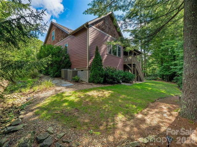 4 Old Bridge Circle, Fairview, NC 28730
