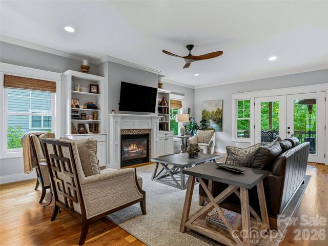 4 Old Bridge Circle, Fairview, NC 28730