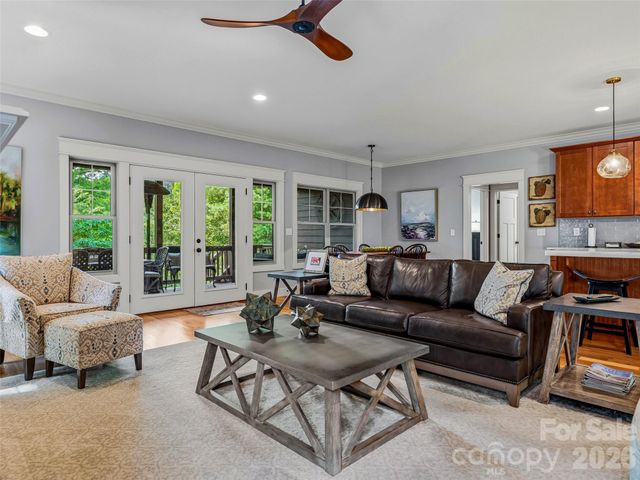 4 Old Bridge Circle, Fairview, NC 28730