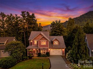 4 Old Bridge Circle, Fairview, NC 28730