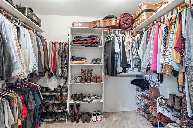 2086 Bridgeton Court, Fayetteville, AR 72701