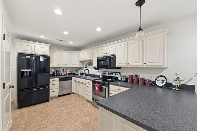 2086 Bridgeton Court, Fayetteville, AR 72701