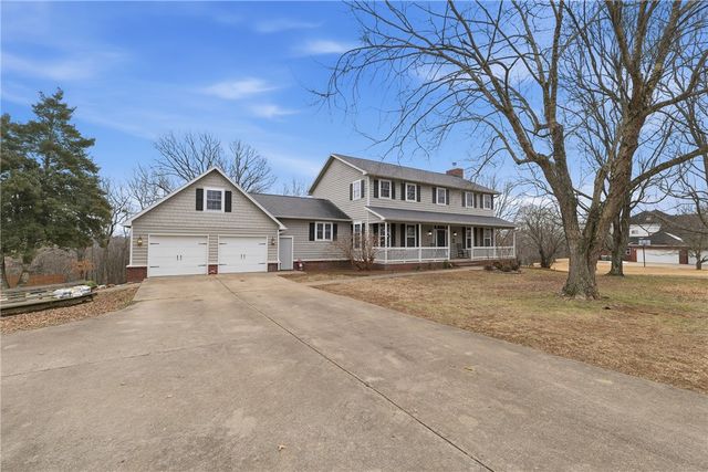 2086 Bridgeton Court, Fayetteville, AR 72701