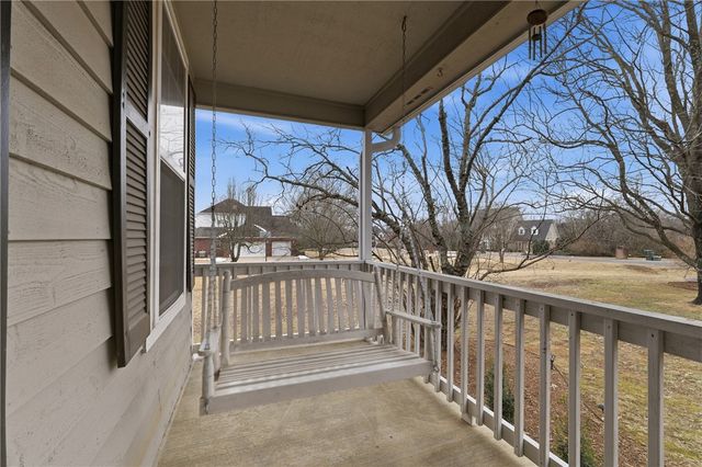 2086 Bridgeton Court, Fayetteville, AR 72701