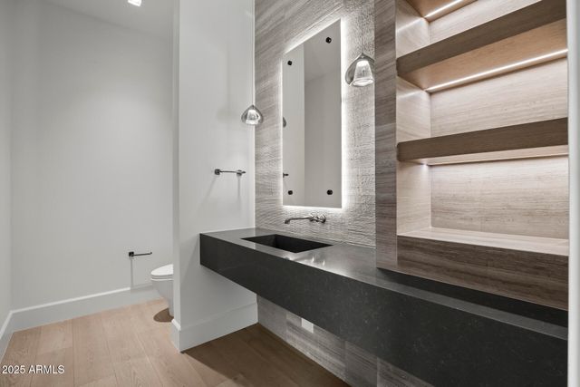 7001 E PARADISE Drive, Scottsdale, AZ 85254