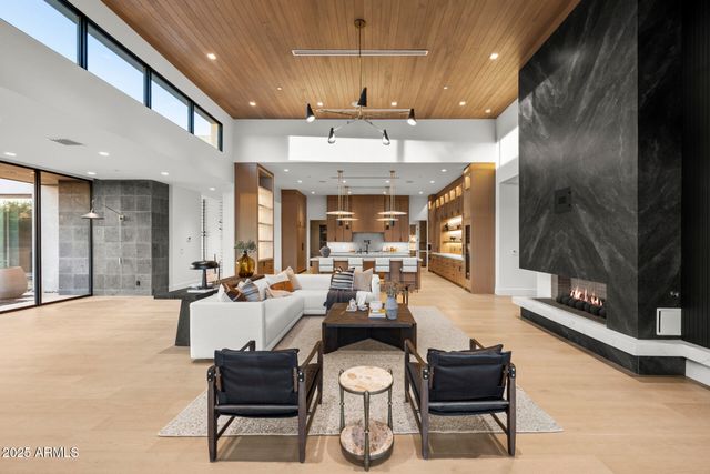 7001 E PARADISE Drive, Scottsdale, AZ 85254