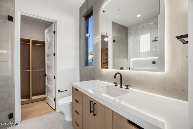 7001 E PARADISE Drive, Scottsdale, AZ 85254