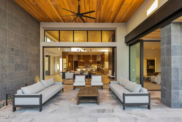 7001 E PARADISE Drive, Scottsdale, AZ 85254