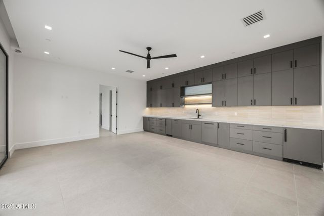 7001 E PARADISE Drive, Scottsdale, AZ 85254