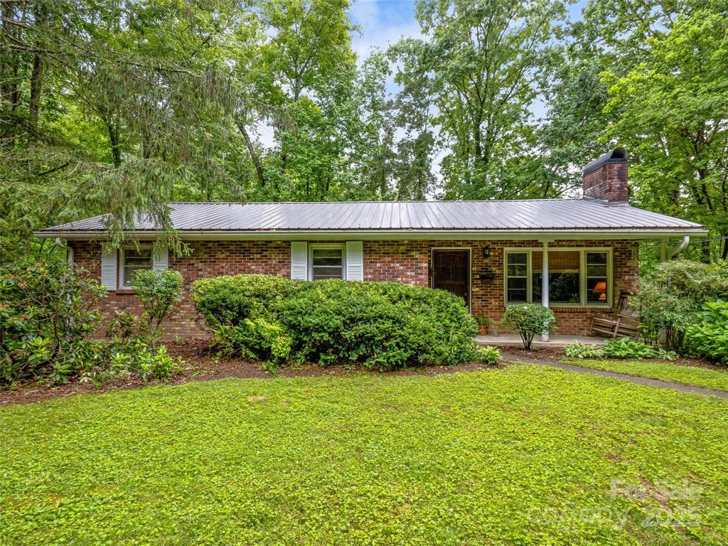 200 Valley Overlook Drive, Pisgah Forest, NC 28768