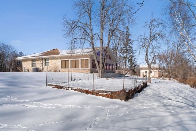 37275 N Ganster Road, Beach Park, IL 60087