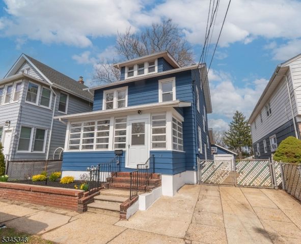 49 Oakwood Ave, Bloomfield Twp., NJ 07003