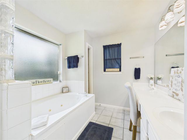 212 Briarglen Drive, League City, TX 77573