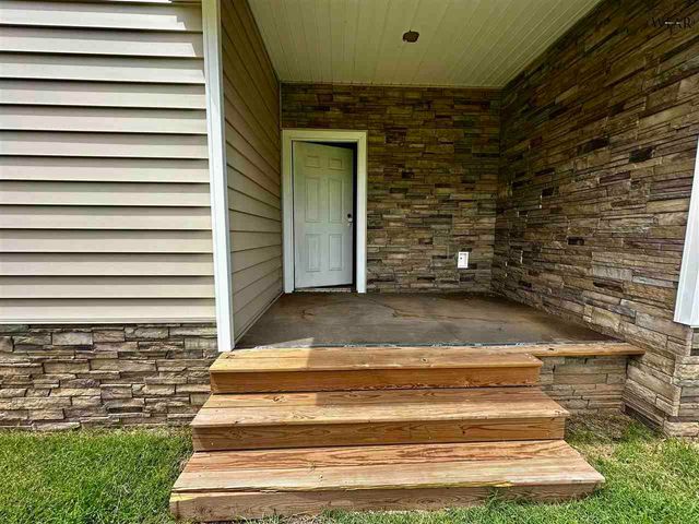 106 N DONALD STREET, Seymour, TX 76380