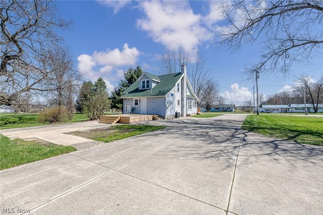 16118 Cowley Road, Grafton, OH 44044