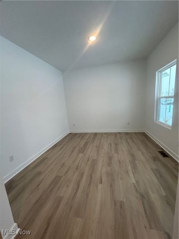 104 Willow Way, Elyria, OH 44035